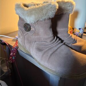 BareTraps Cream Faux Fur Lined Footwear